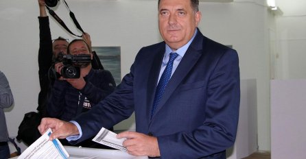 NAKON POBJEDE NA IZBORIMA, DODIK SE IZNENADA OBRATIO MEDIJIMA: Donio sam odluku, OVO ODMAH DA SE URADI!