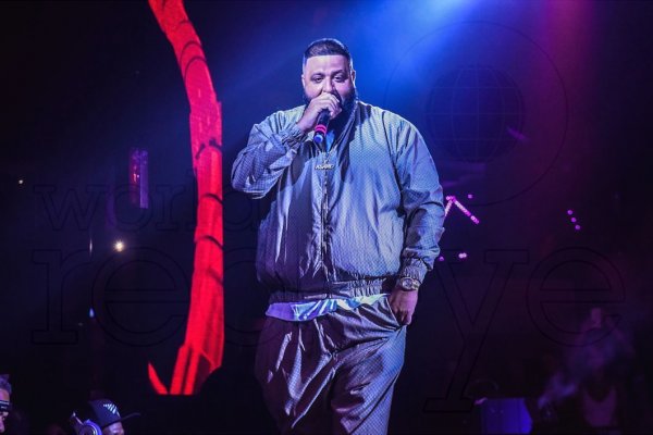 0-dj-khaled-flip-dinero-performing15