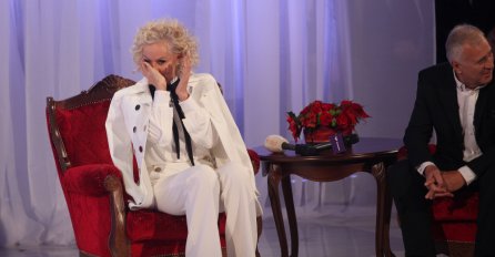 LEPA BRENA POČELA DA PLAČE PRED KAMERAMA ZBOG ALEKSANDRINE BEBE: Isplivala je prava istina, pjevačica ovo nije mogla sakriti (FOTO)