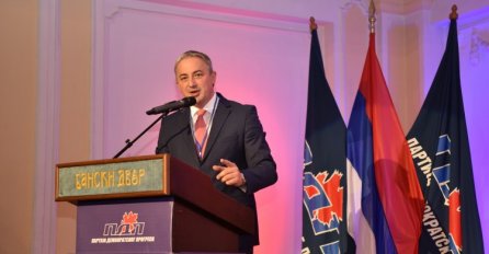Borenović: Nećemo ući u parlamente sve dok se ne riješi izborna krađa