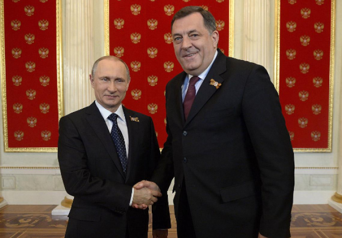 Lavrov prenio Dodiku čestitke od Putina