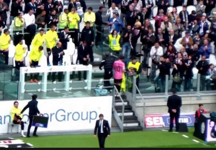 Navijači u suzama, cijeli stadion plače, igrači na terenu stoje, kamere fataju samo OVOG IGRAČA: Odlazi NAJBOLJI!