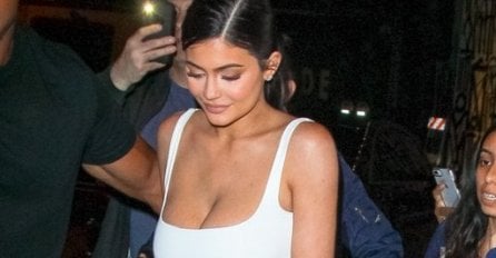 SAMO ZA ONE S JAKIM SRCEM: Kylie Jenner u nikad provokativnijem izdanju, zadnjica u prvom planu (FOTO)