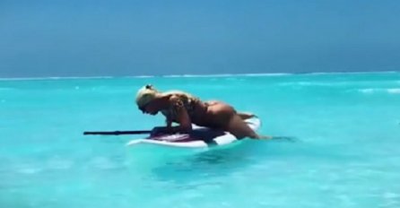 JELENA KARLEUŠA SE POTPUNO OPUSTILA NA MORU: Mnogi će ostati ŠOKIRANI kad vide KAKO SADA IZGLEDA! (FOTO)