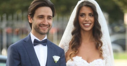 STEVAN SE NEDAVNO VJENČAO, A SADA JE USLIKAN SA OVOM DJEVOJKOM: Nećete vjerovati u kakvoj situaciji su uhvatili poznatog pjevača 