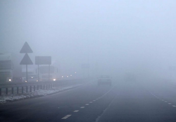 Magla smanjuje vidljivost, vozači oprez