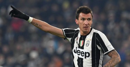 OSTALE SAMO FORMALNOSTI: Mandžo potpisuje ugovor života, ovome se ni u snu nije nadao!