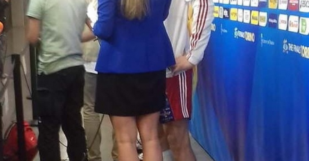 Zbog ove fotografije se svi hvataju za glavu: Kada vidite donji dio SVE ĆE VAM BITI JASNO!