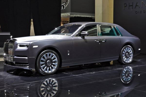1200px-rolls-royce-phantom-viii-genf-2018-e1539172470779