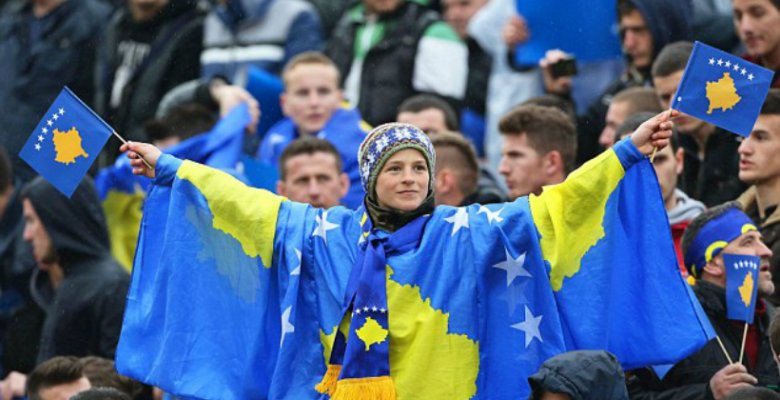 kosovo-navijaci