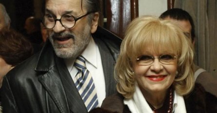 ZANIJEMILI SU KAD SU VIDJELI ŠTA JE OSTAVLJENO NA ULAZU: Otišli su do Milenine kuće i zatekli NEVJEROVATAN PRIZOR (FOTO) 