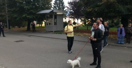 ISPLIVALA ISTINA ZAŠTO JE DAVOR OTIŠAO SA TRGA KRAJINE: Sada su ga uslikali, EVO GDJE JE ON SADA (FOTO)