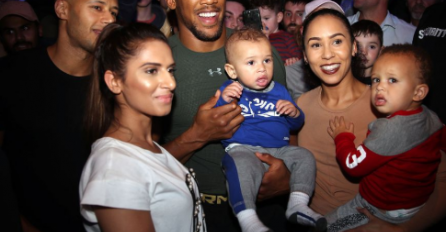 Bila je to normalna rođendanska proslava Anthony Joshue, ali OVAJ detalj ZAPREPASTIO je sve!