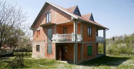 HRVAT KUPIO KUĆU, PA U PODRUMU ZATEKAO UŽAS: U panici je pozvao POLICIJU, a kad su stigli imali su šta i vidjeti (FOTO)