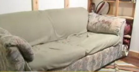 ŽULJAO IH JE POLOVAN KAUČ: Kada su ga rasjekli, nisu mogli da vjeruju šta ih je snašlo