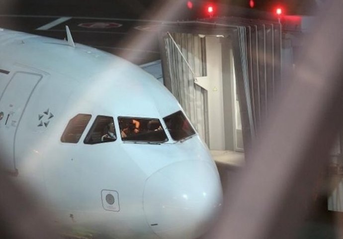 PANIKA PUTNIKA: Hrvatski avion morao se vrati na zagrebački aerodrom! POTPUNI HAOS NA NEBU