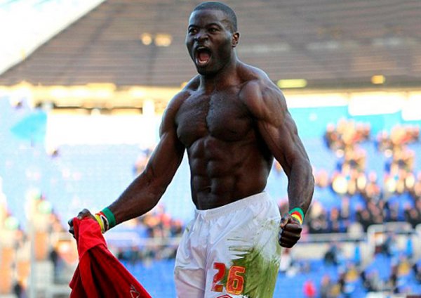 adebayo-akinfenwa-strongest-football-player-in-the-world