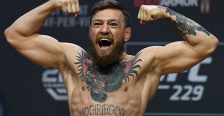 ŠTA JE OVO URADIO OD SEBE? MCGREGORA U JAVNOSTI NIJE BILO SKORO GODINU DANA: Udebljao se, RUKE MU OGROMNE, FANOVI U ŠOKU (FOTO)