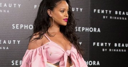 Rihanna se skinula i pokazala koliko se ugojila : Sada ima šta da pokaže