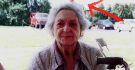 BAKA SE FOTOGRAFISALA U STARAČKOM DOMU: Sledit ćete se kada vidite ko stoji iza nje