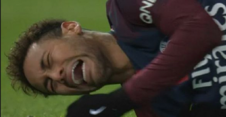 BIZARNA SITUACIJA U PARIZU: Cavani se obrušio na Neymara, Brazilac vrištao kao lud