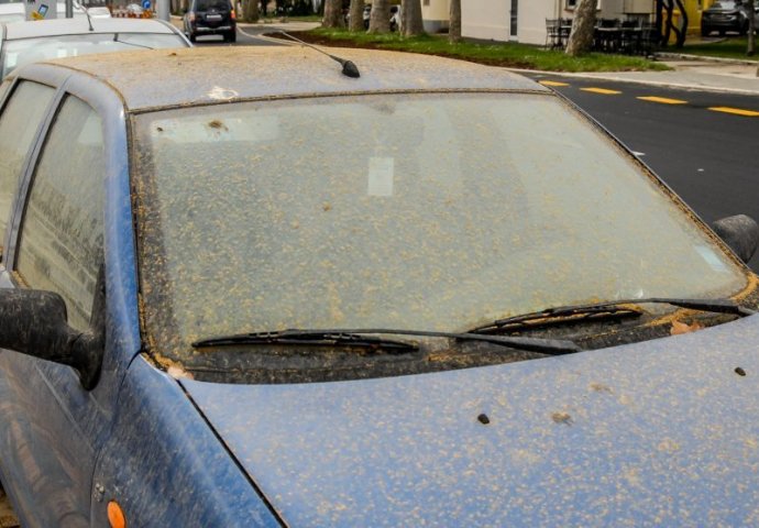 STIGLO UPOZORENJE, VOZAČI NE PERITE AUTOMOBILE, PAST ĆE KRVAVA KIŠA: Evo šta se sprema SLJEDEĆE SEDMICE