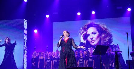 NA KONCERTU ANE BEKUTE BILE SU BROJNE ZVIJEZDE, ALI SVI SU SE UHVATILI ZA GLAVU KADA SU NJU UGLEDALI: "Nije moguće da je došla" 