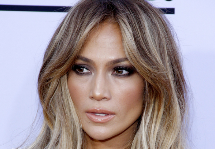 MILION LAJKOVA ZA DVA SATA: Jennifer Lopez se slikala u bikiniju i muškarce bacila u TRANS! (FOTO)