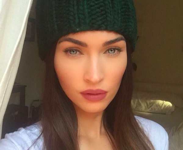 megan-fox-selfie