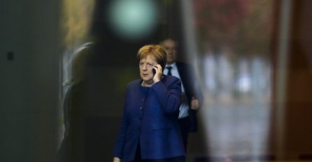  Angela Merkel se povlači sa čela stranke