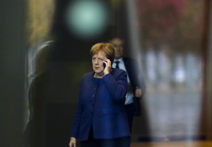  Angela Merkel se povlači sa čela stranke