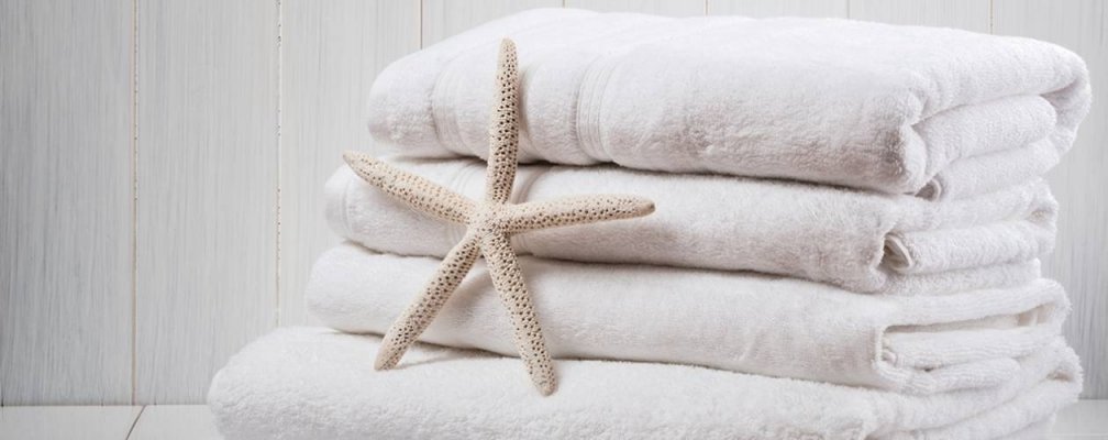 how-to-wash-white-towels-hero