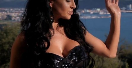 POZNATA PJEVAČICA 10 GODINA NIJE VIDJELA SVOJE DIJETE: Ponosna sam majka, jer mi je sin dobar i vrijedan dečko