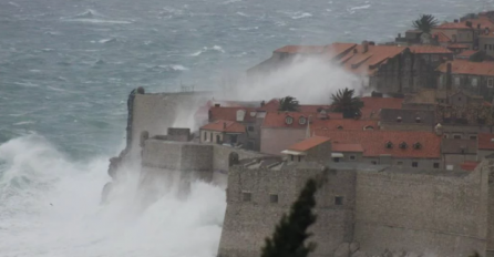 REKORDNI VALOVI U HRVATSKOJ: U Dubrovniku zabilježeni valovi viši od devet metara