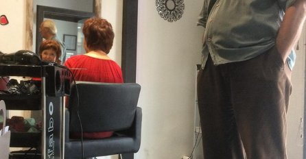 BOSANAC UŠAO U FRIZERSKI SALON SA ŽENOM: A onda je frizerki rekao REČENICU KOJA JE DIGLA BALKAN NA NOGE!