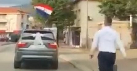 KOMEDIJA NA SVADBI U HERCEGOVINI: Svatovi zaboravili mladoženju, DAN KASNIJE OSVANUO JE OVAJ VIDEO!