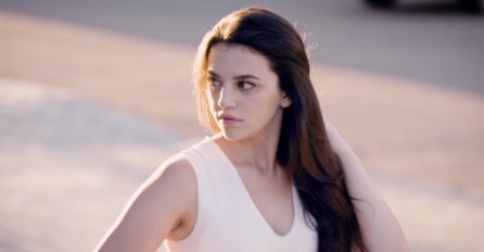 "Imam 17 godina i zaljubljena sam u maminog momka, želim da se udam za njega"