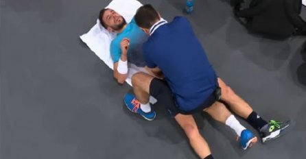 OVO NIKO NIJE VIDIO, EVO KAKAV JE ĐOKOVIĆ ČOVJEK: Džumhur se žalio na povredu, A NOLETOVA REAKCIJA JE PUBLIKU OSTAVILA BEZ RIJEČI!