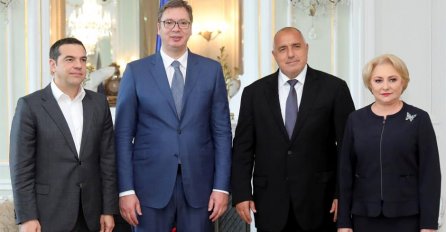 Vučić: Srbija će se kandidovati za Mundijal i EP