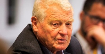 Paddy Ashdown obolio od raka, smješten u bolnicu