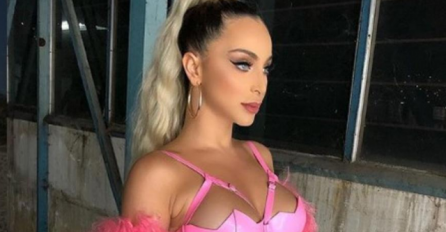 Pjevačica je rodom iz Sarajeva: MAJA BEROVIĆ SKORO NIKADA NE POMINJE SVOJU PORODICU, a evo zbog čega