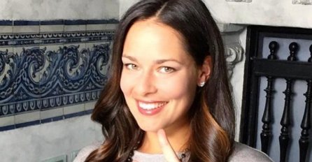 "OVO JOJ NIJE TREBALO": Ana Ivanović u providnoj, mokroj košulji, A TEK KAD VIDITE ŠTA JOJ JE NA RUCI! (FOTO)