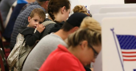 Izbori za Kongres: U SAD-u traju izbori koji će odlučiti sudbinu Trumpa