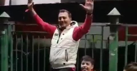 USLIKALI SU SINOĆ KEBU NAKON  POBJEDE ZVEZDE: Stao je ispred navijača, A ONDA SE ZAČUO VRISAK! (VIDEO)