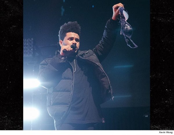1107-the-weeknd-bra-kevin-wong-3