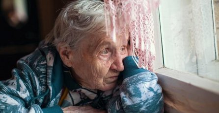KAKVI SMO TO POSTALI LJUDI: Slijepu i nepokretnu baku, majku šestero djece, već 6 SEDMICA NIKO NEĆE DA UZME IZ BOLNICE!