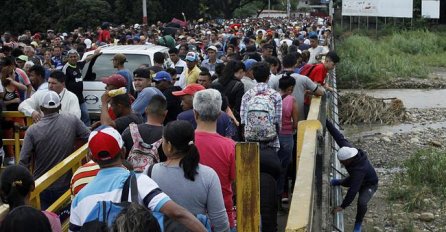 STRAŠNA KRIZA: Venezuelu u 3 godine napustilo čak 2,3 miliona ljudi