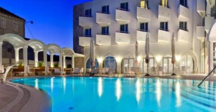 Nezaboravnu i romantičnu NOVOGODIŠNJU NOĆ provedite u predivnom Hotelu Korkyra!