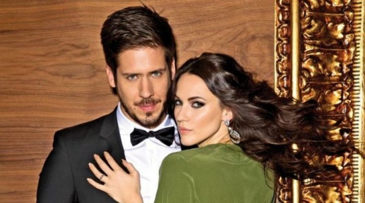 nikola-rokvic-bojana-barovic-hello-arhiva-900x500