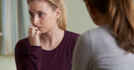 "Moj sin ima 17 godina i neka fundra ga je jadnika prevarila i sa njim ostala trudna"